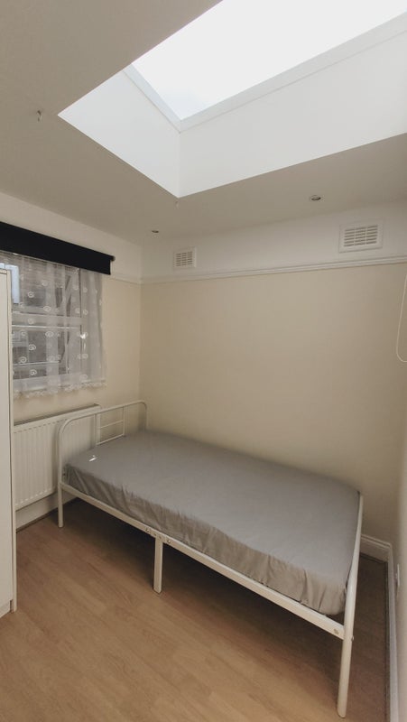 Room Willingdon Road in Greater London