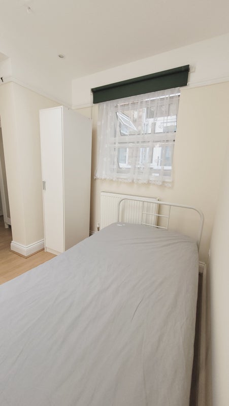 Room Willingdon Road in Greater London