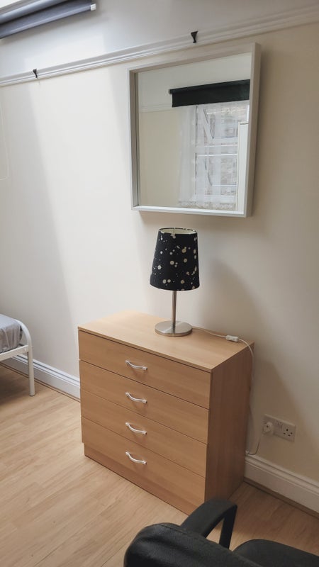 Room Willingdon Road in Greater London