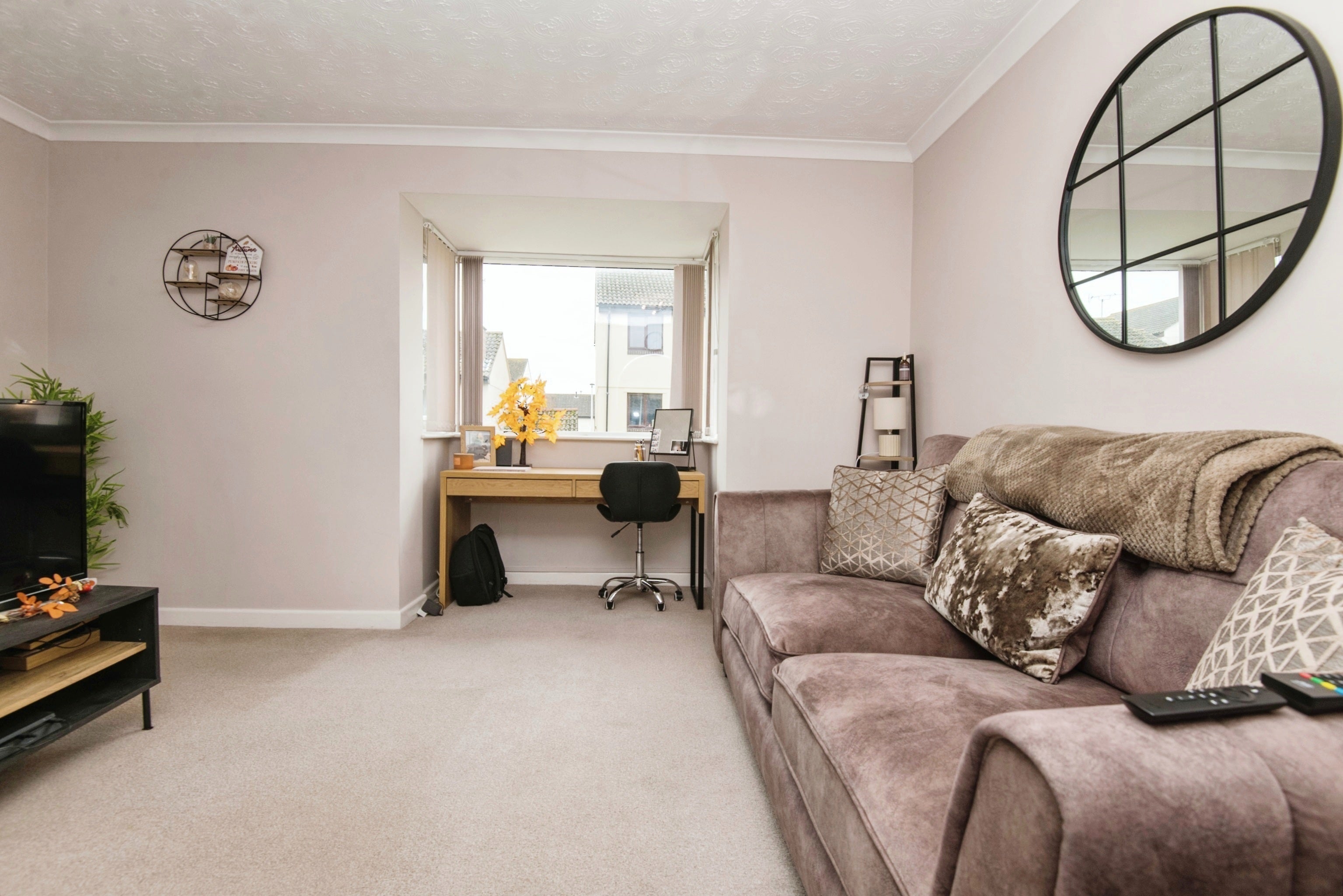 Flat Royal Way in Teignbridge