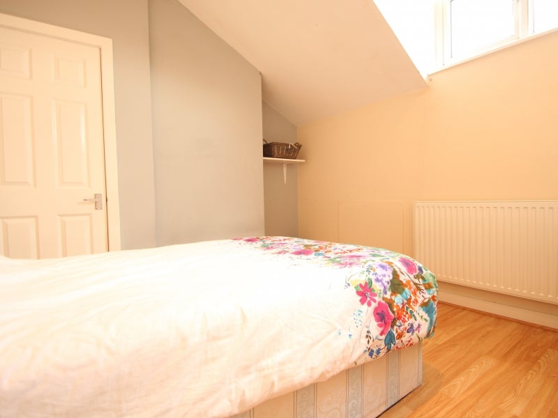 House Knowle Terrace in Leeds