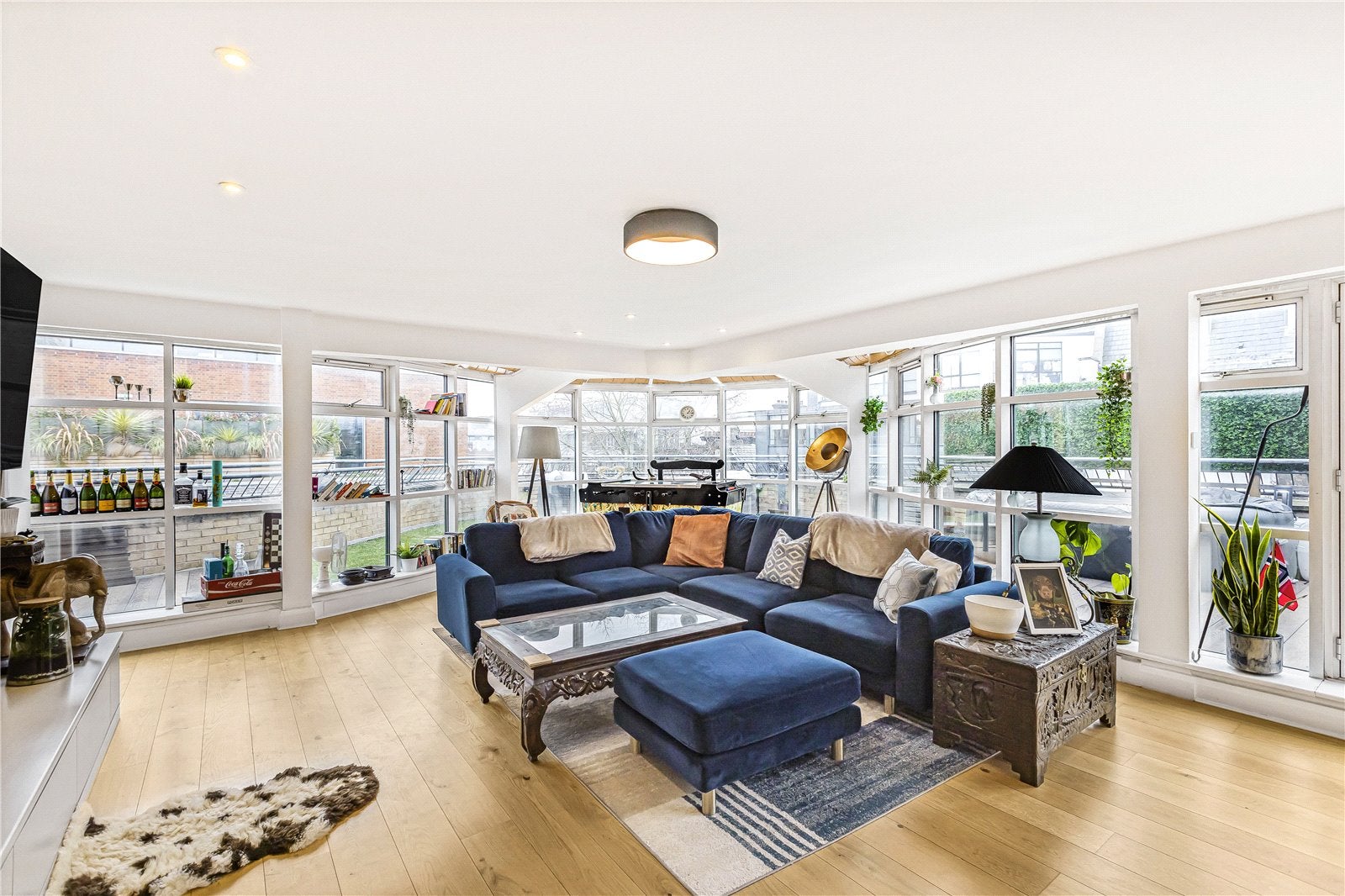 Flat Goswell Road in Greater London
