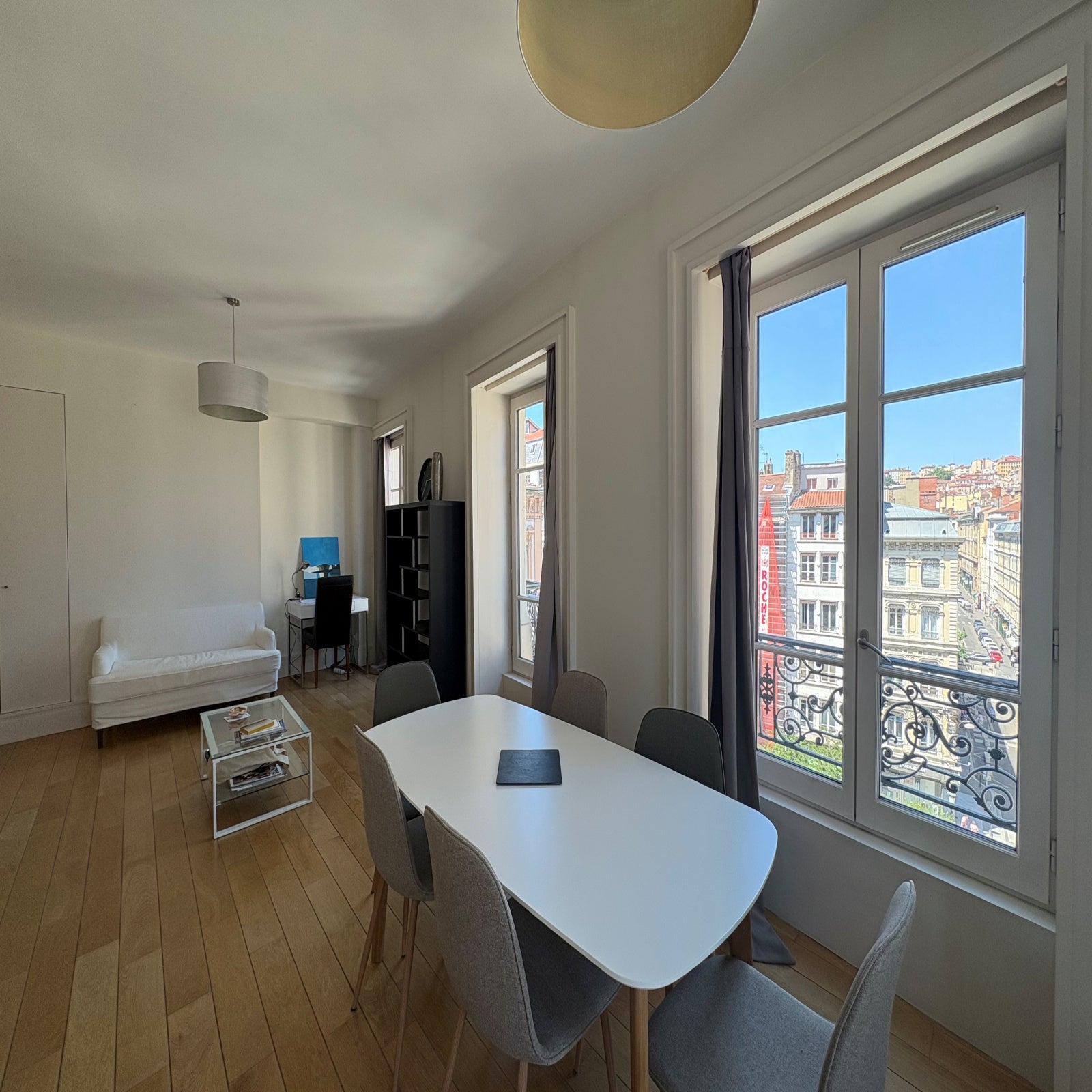 Flat Place Saint-Nizier in Lyon