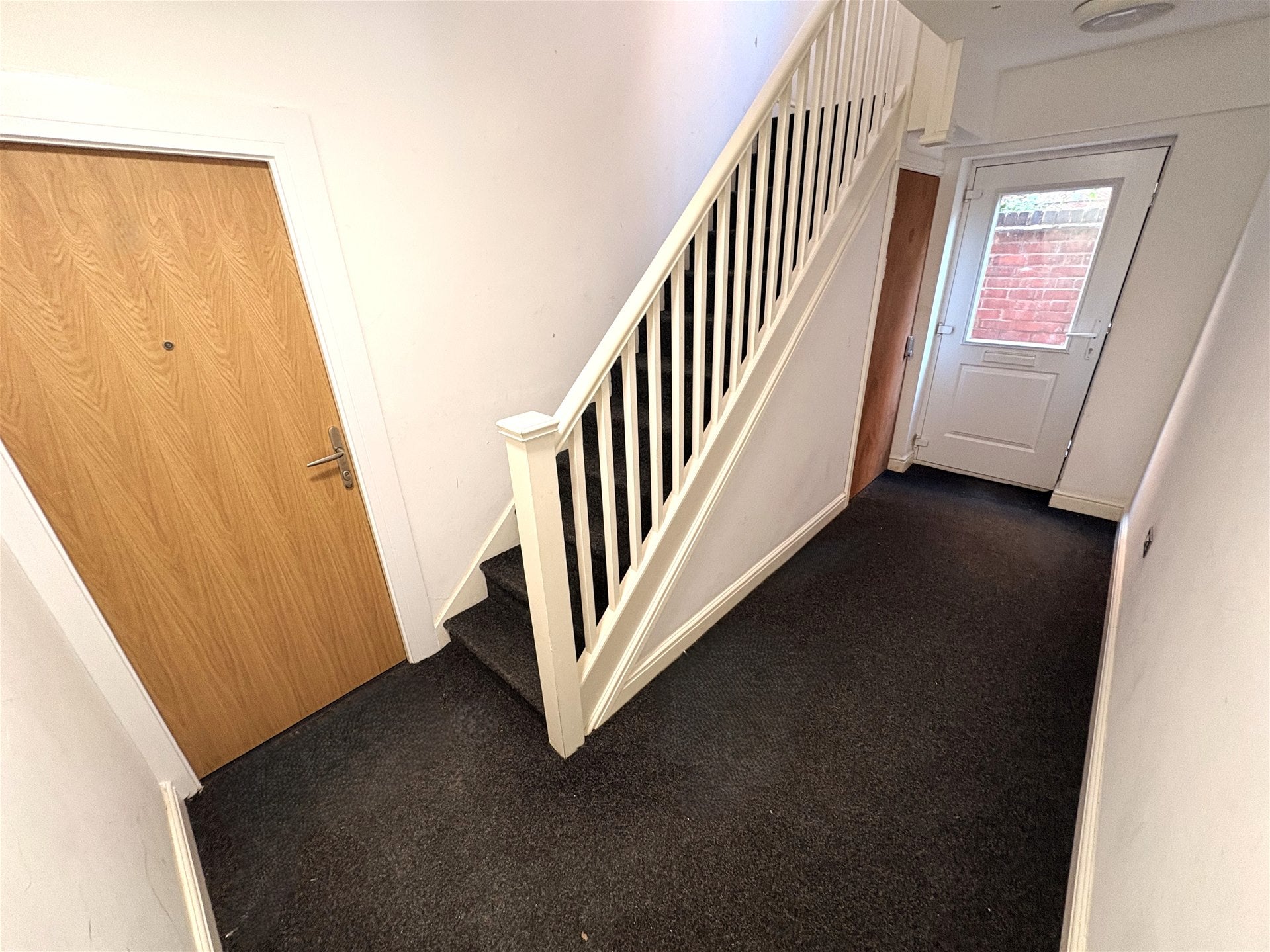 Flat Lydgate Court in Nuneaton and Bedworth