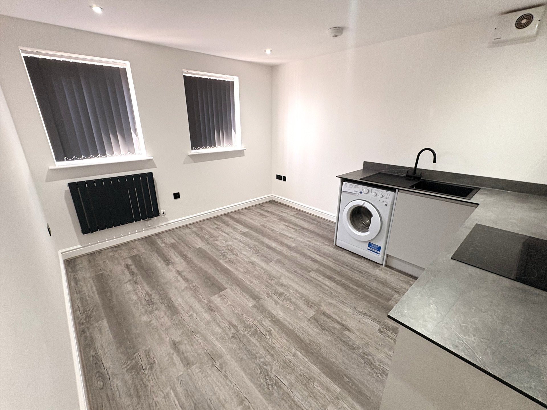 Flat Lydgate Court in Nuneaton and Bedworth