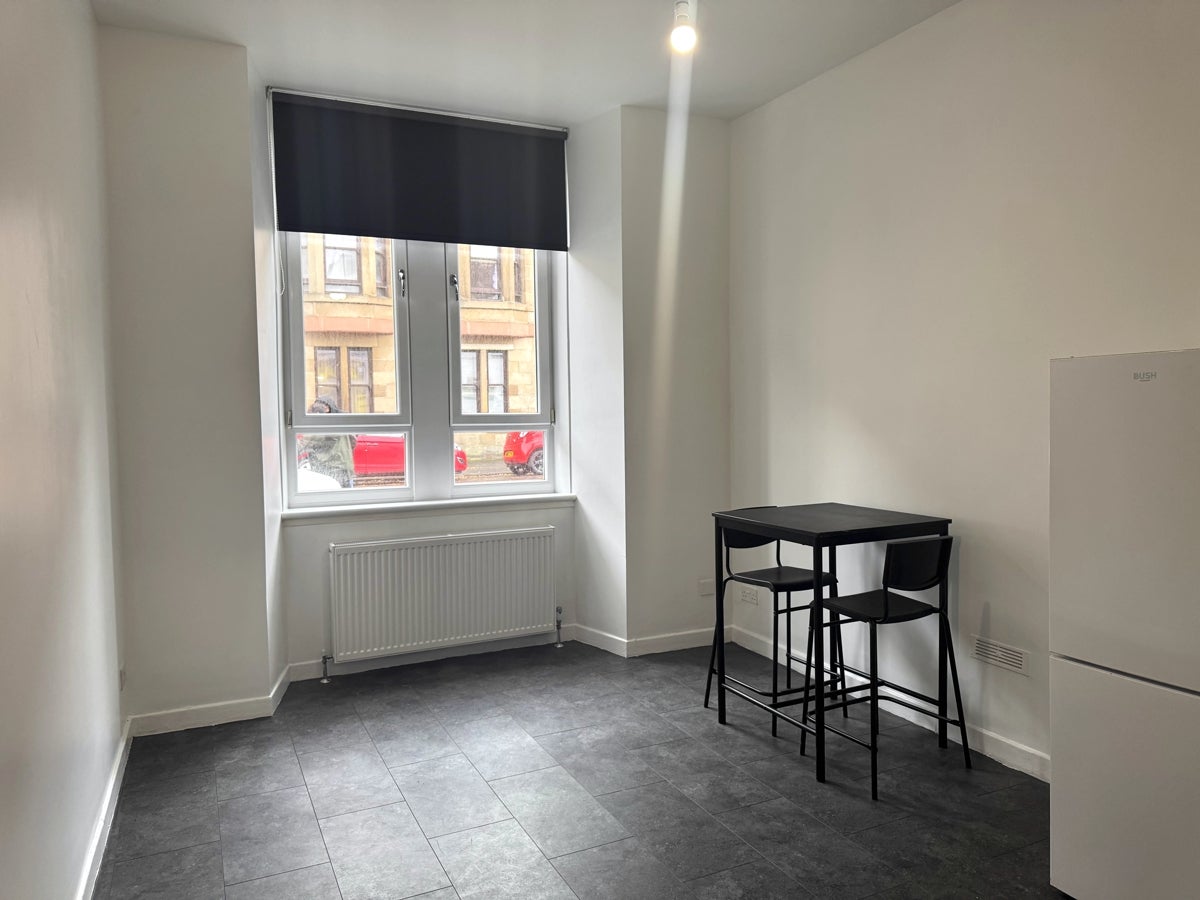 Flat Govanhill Street in Glasgow