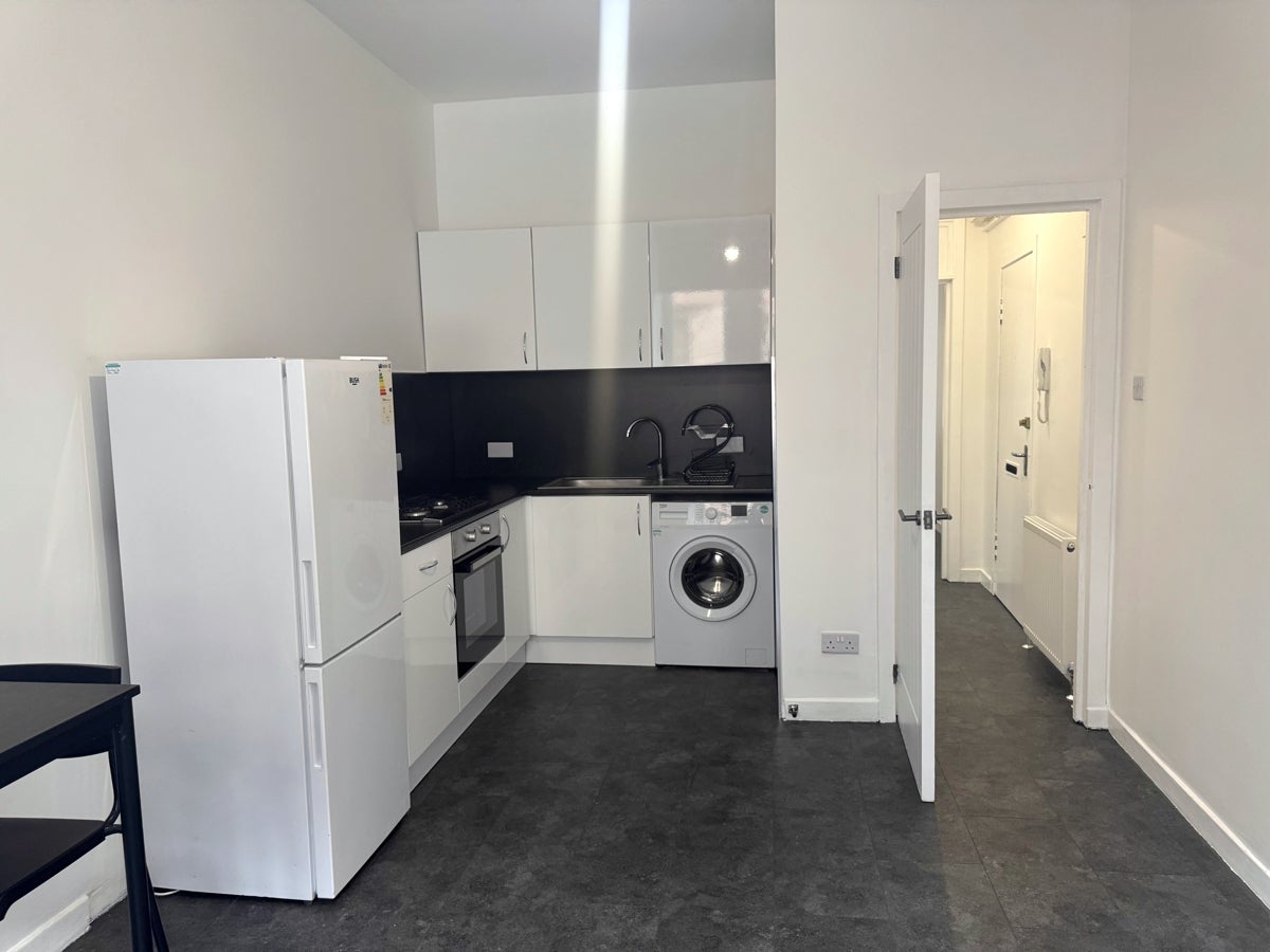 Flat Govanhill Street in Glasgow