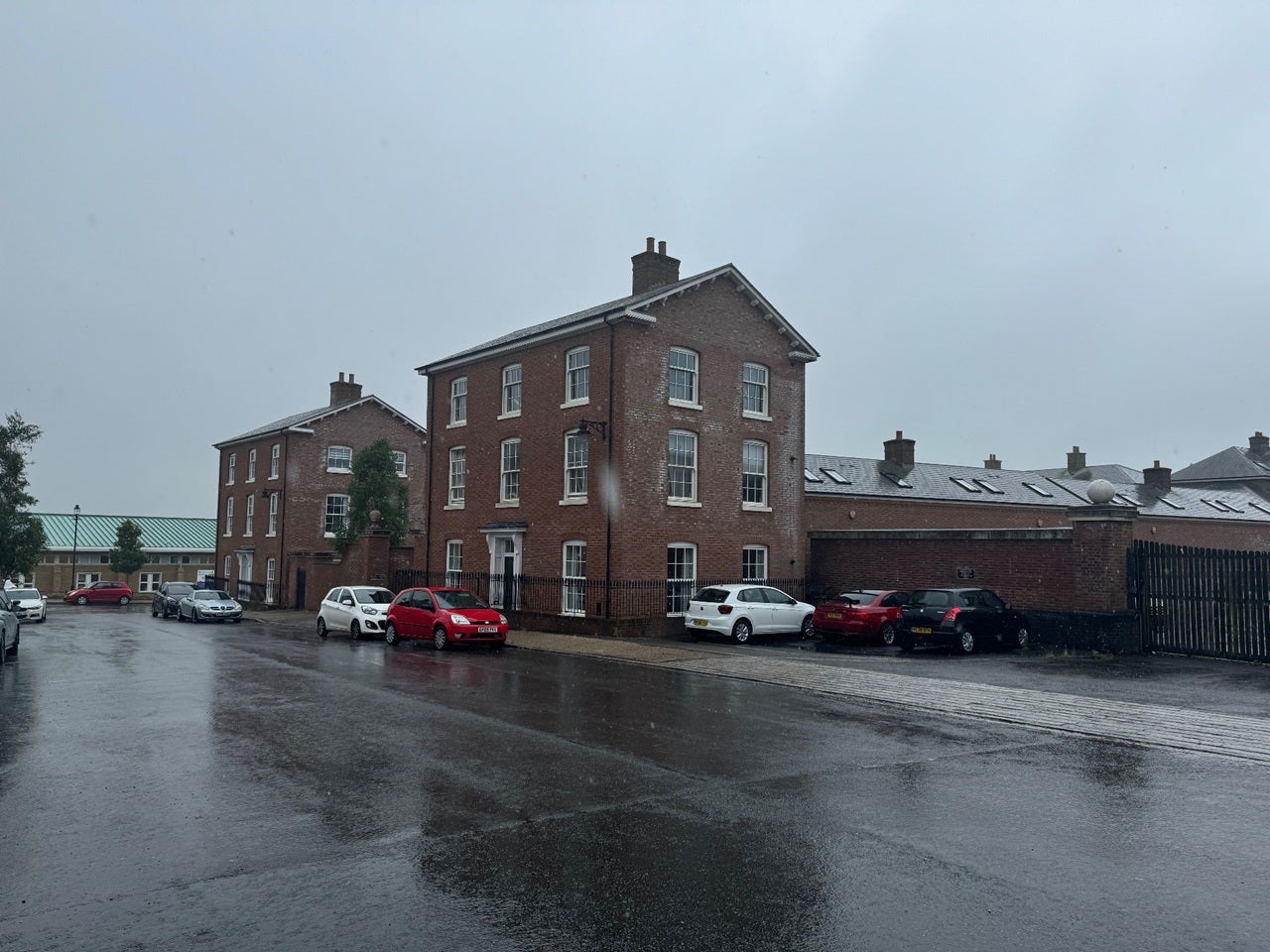 Flat Harptree Court in Dorchester