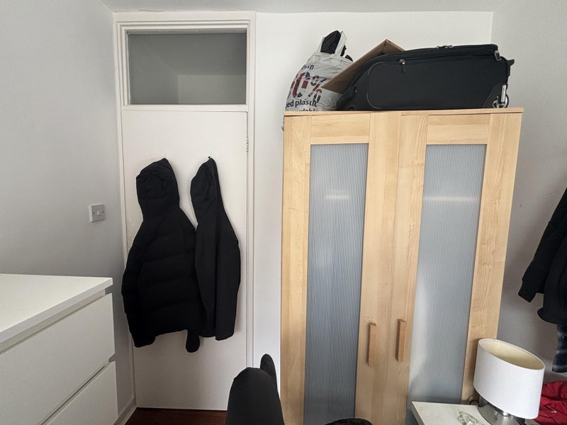 Flat Hare Walk in Greater London