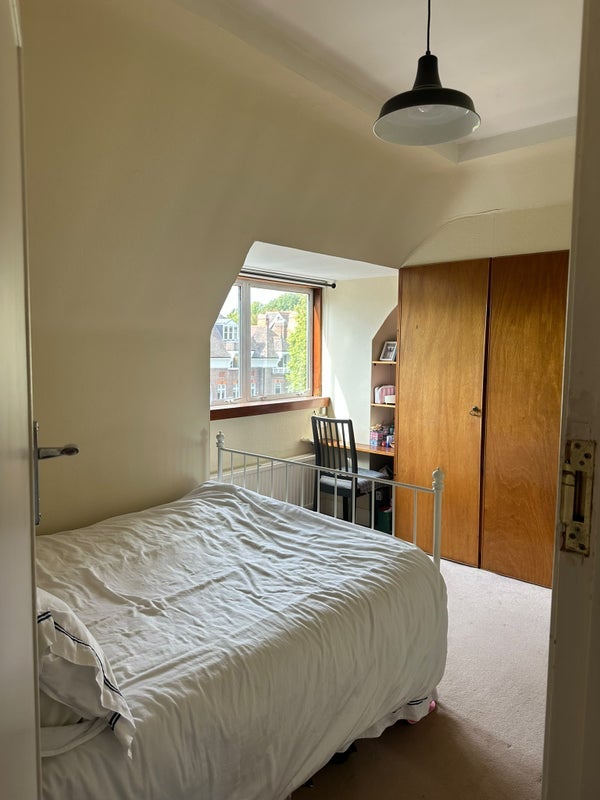Flat Fitzjohn's Avenue in Greater London
