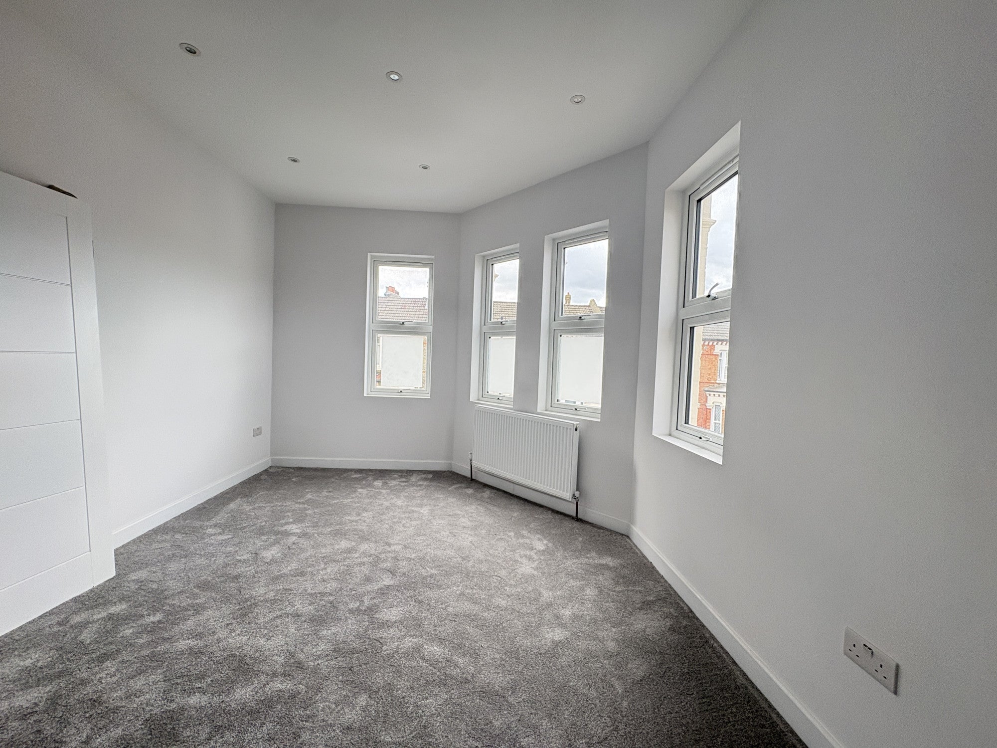Flat Strathblaine Road in Greater London