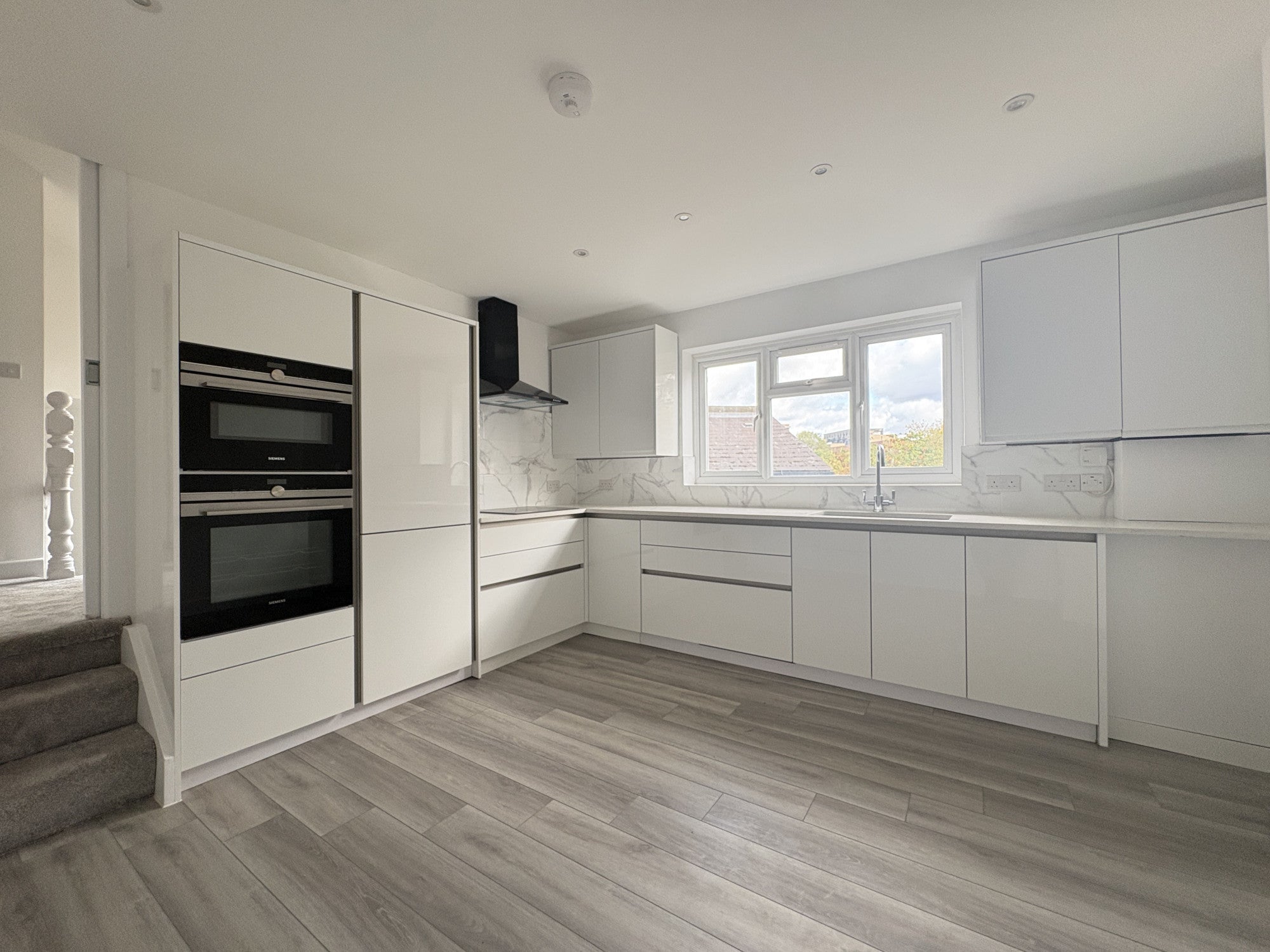 Flat Strathblaine Road in Greater London
