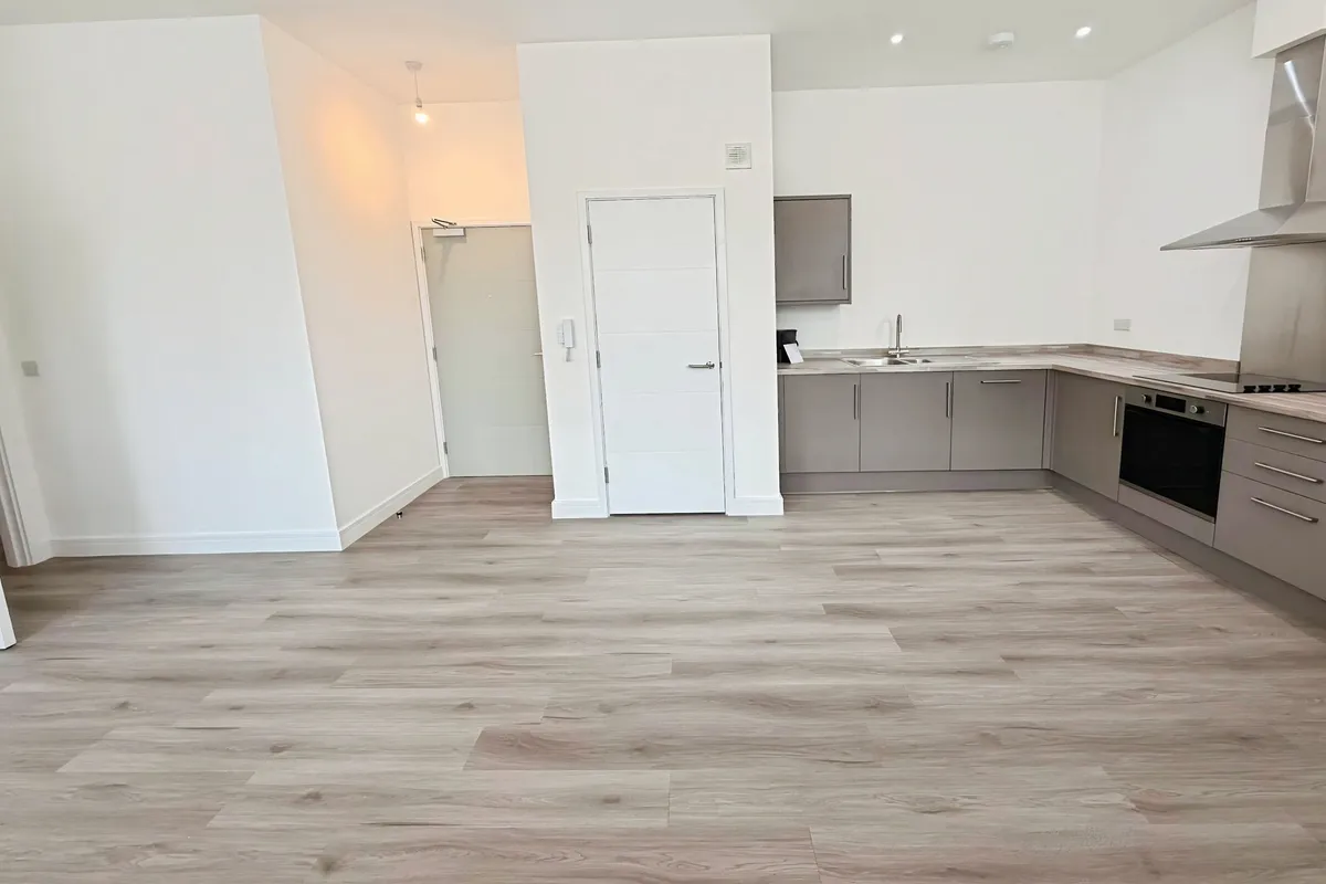 Flat Oundle Road in Peterborough