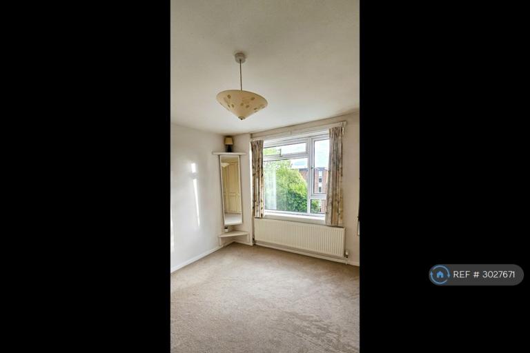 Flat Hulse Road in Southampton