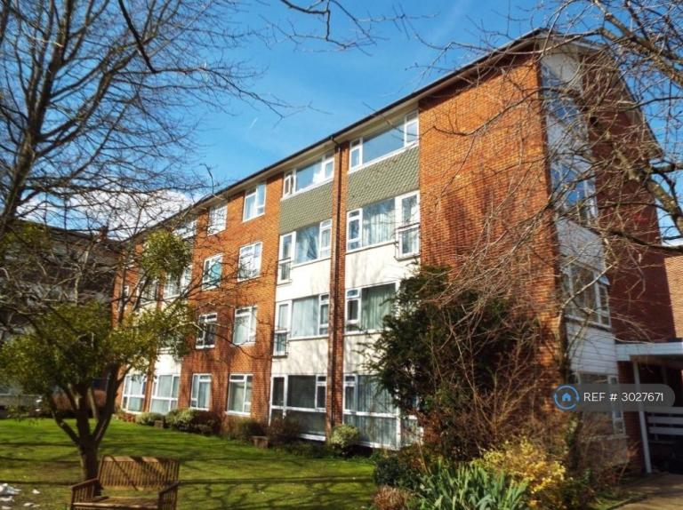 Flat Hulse Road in Southampton
