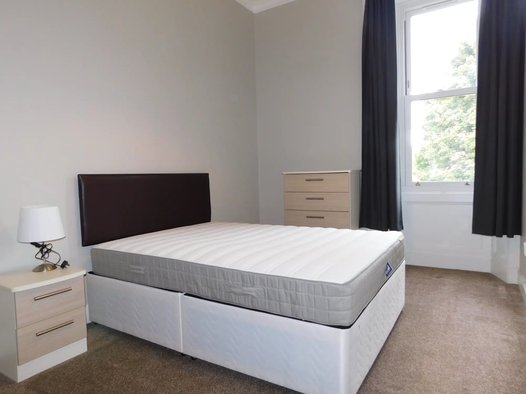 Flat Comely Bank Terrace in City of Edinburgh