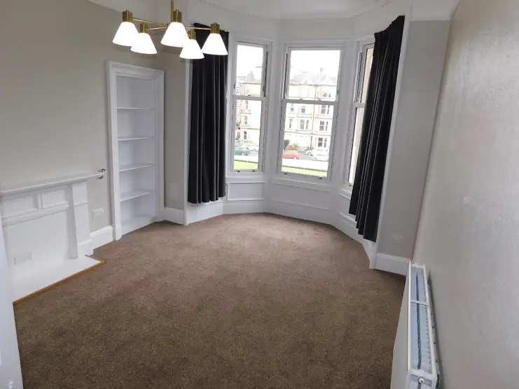 Flat Comely Bank Terrace in City of Edinburgh