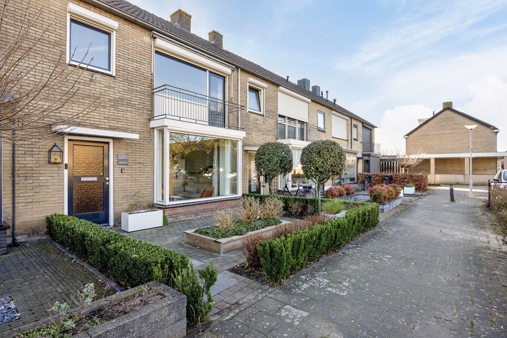 Huis Zwanenstrek 30 in Terheijden
