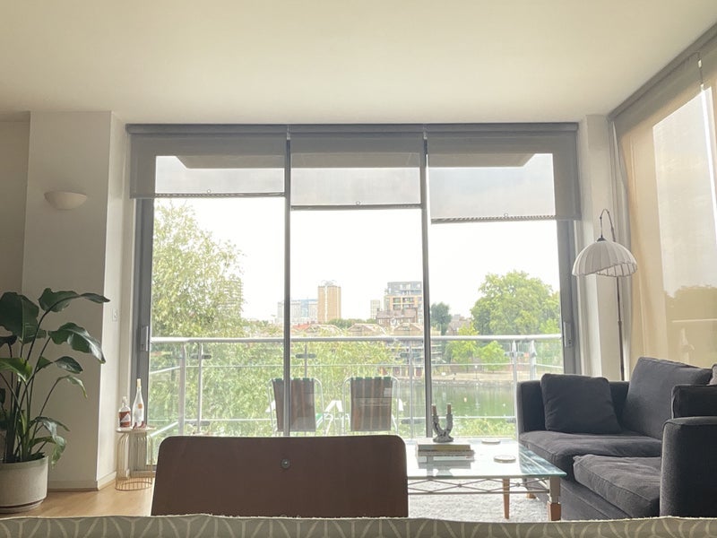 Room Wapping Wall in Greater London