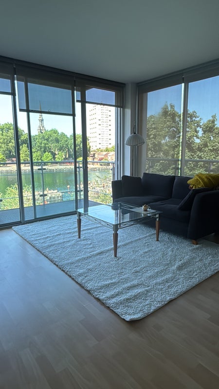 Room Wapping Wall in Greater London