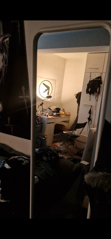 Room Lees Hall Crescent in Manchester