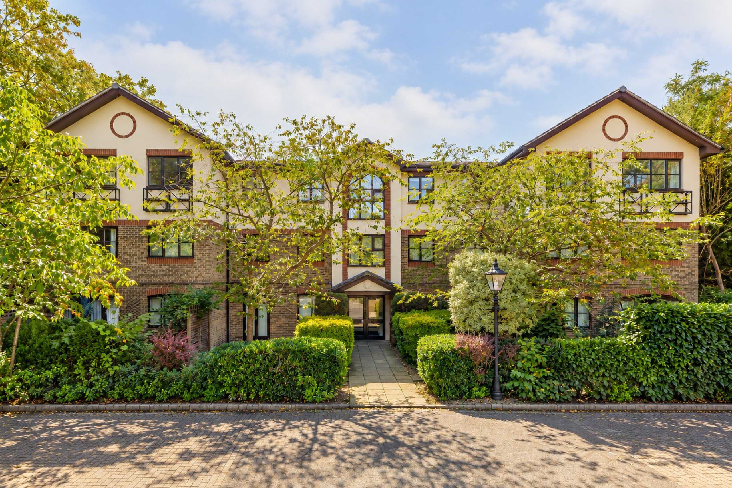 Flat Wimbledon Park Side in Greater London