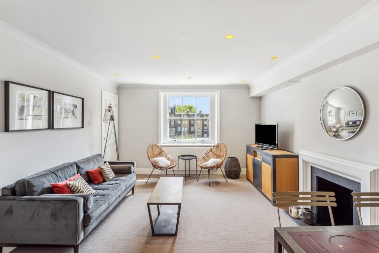 Flat Old Brompton Road in Greater London