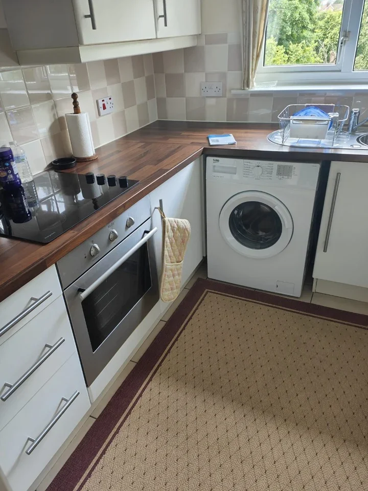 Flat Cowdray Close in Luton
