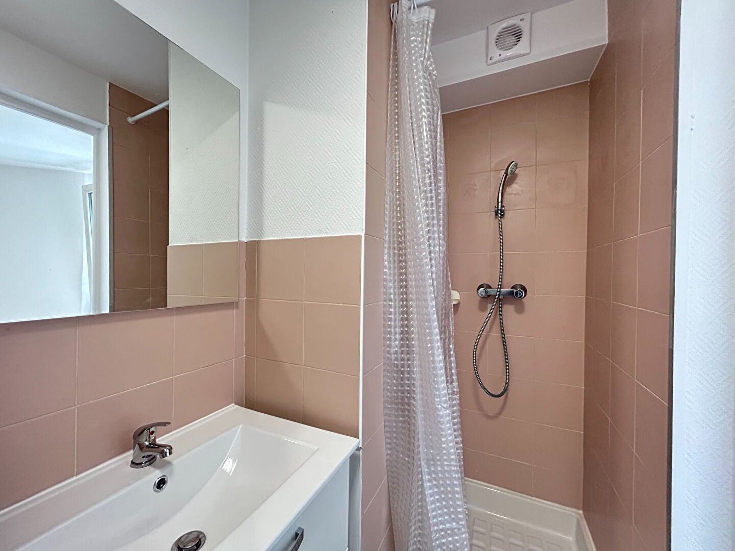 Room Place Sainte-Claire in Reims