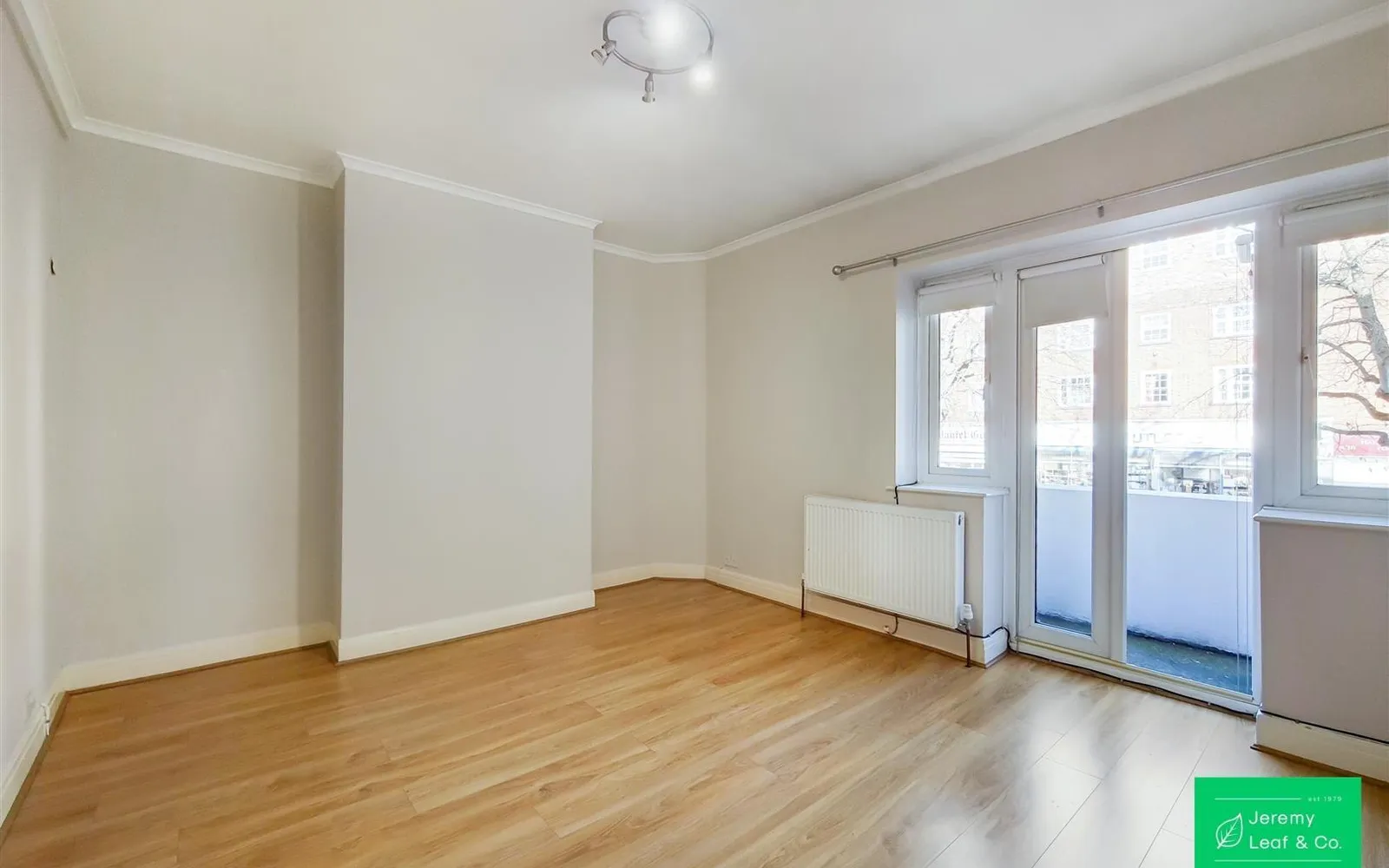 Flat Temple Fortune Lane in Greater London