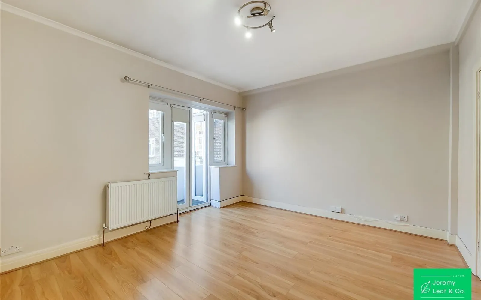 Flat Temple Fortune Lane in Greater London