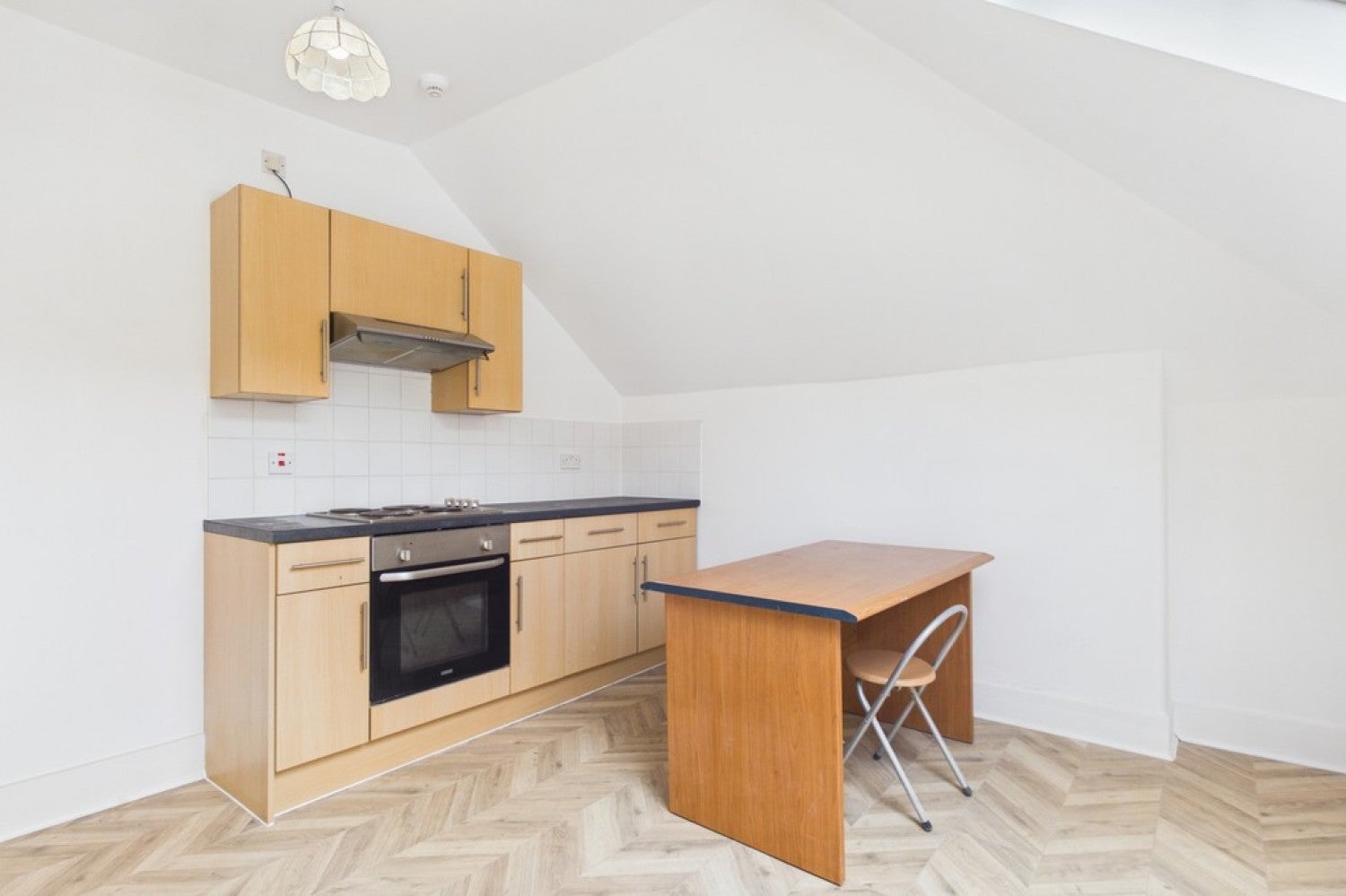 Flat Taswell Street in Dover