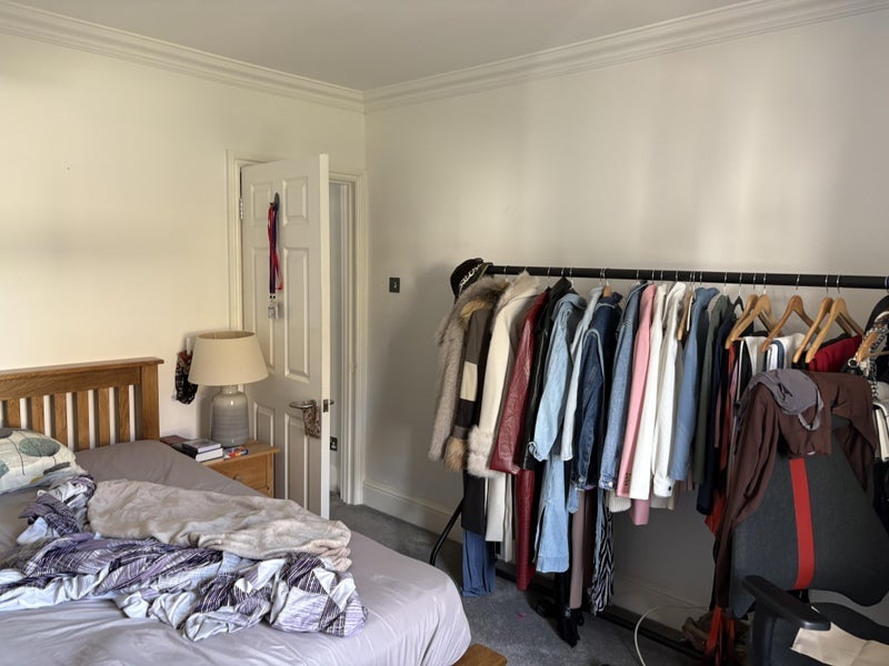 Room Cecil Road in Poole