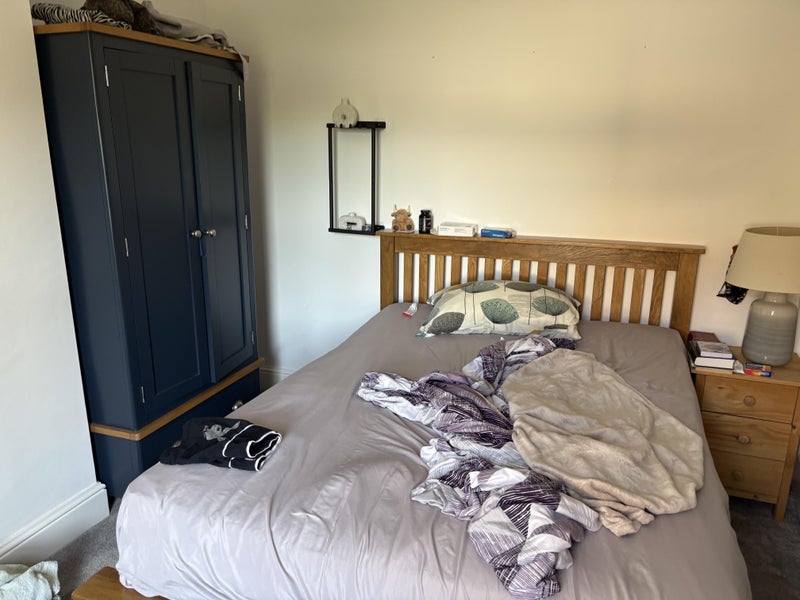 Room Cecil Road in Poole