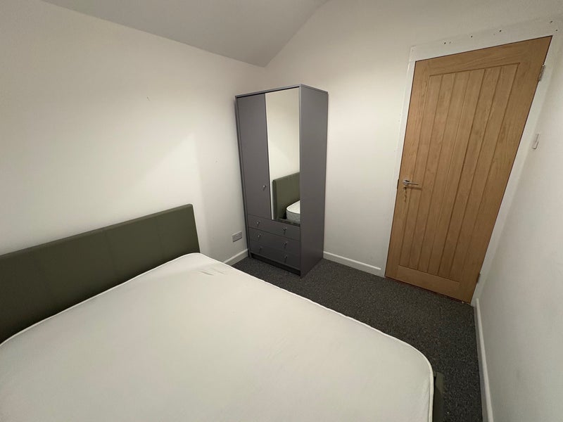 Room Kingston Road in Ipswich
