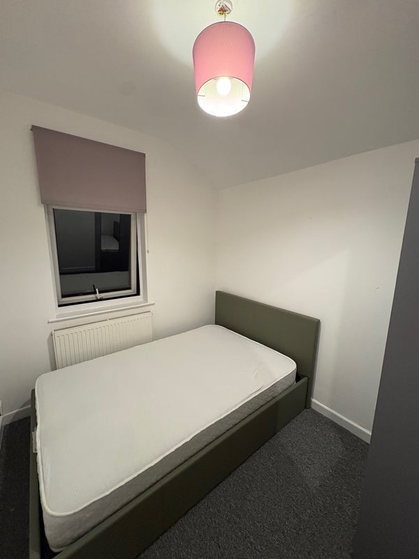 Room Kingston Road in Ipswich