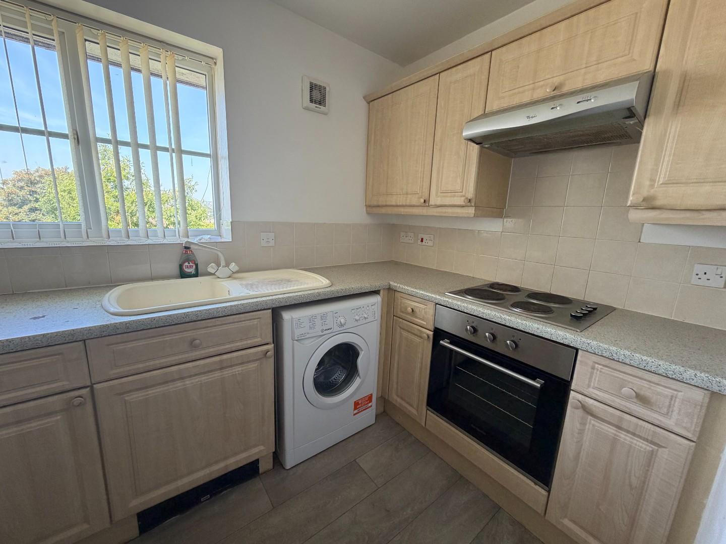 Flat Lawndale Close in Radcliffe