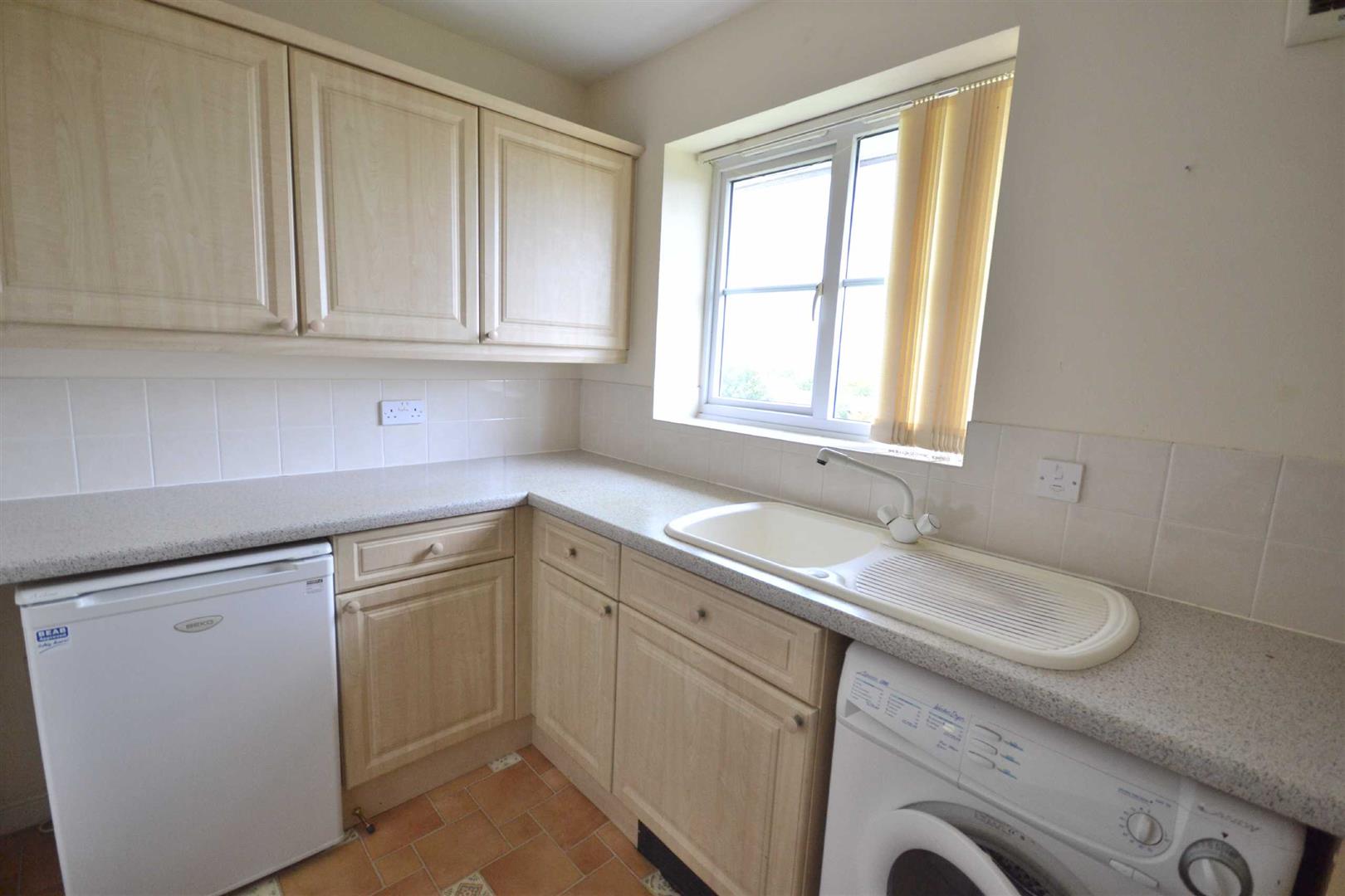 Flat Lawndale Close in Radcliffe