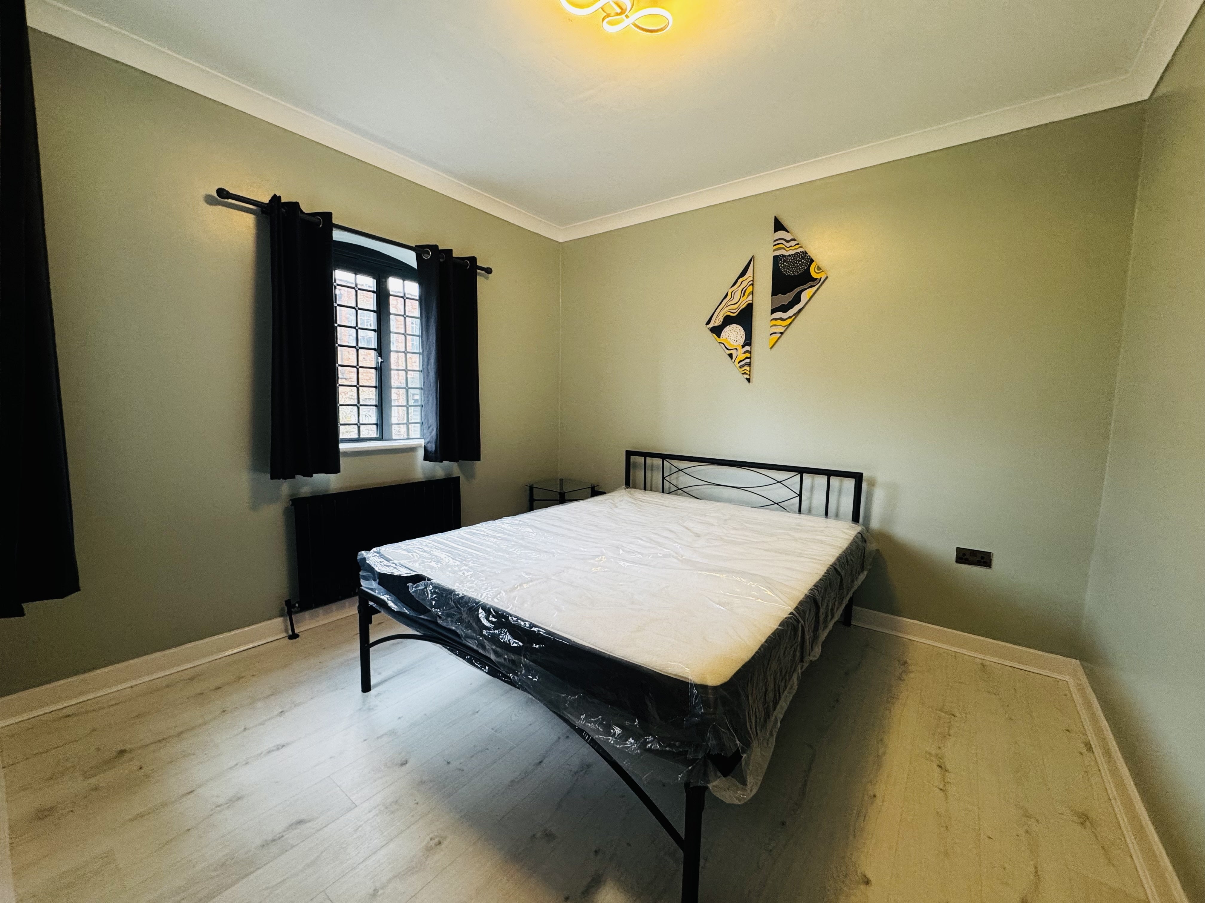 Flat Chequers Lane in Wellingborough