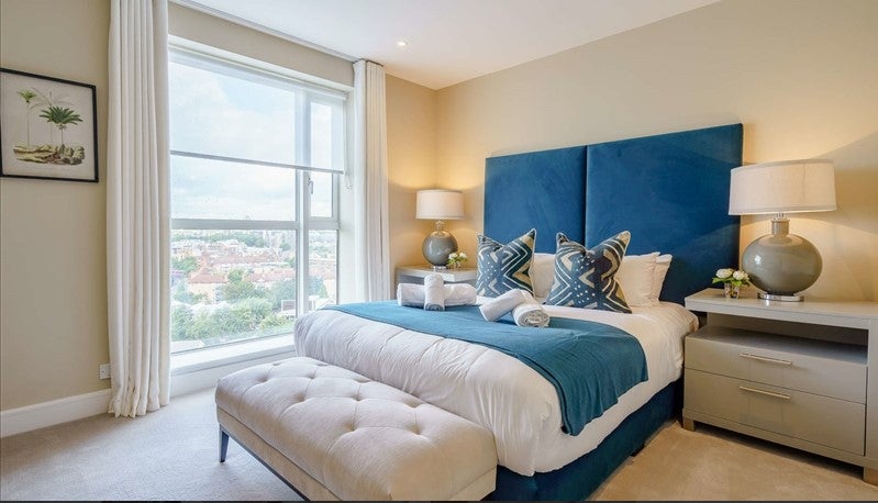 Flat Westferry Circus in Greater London