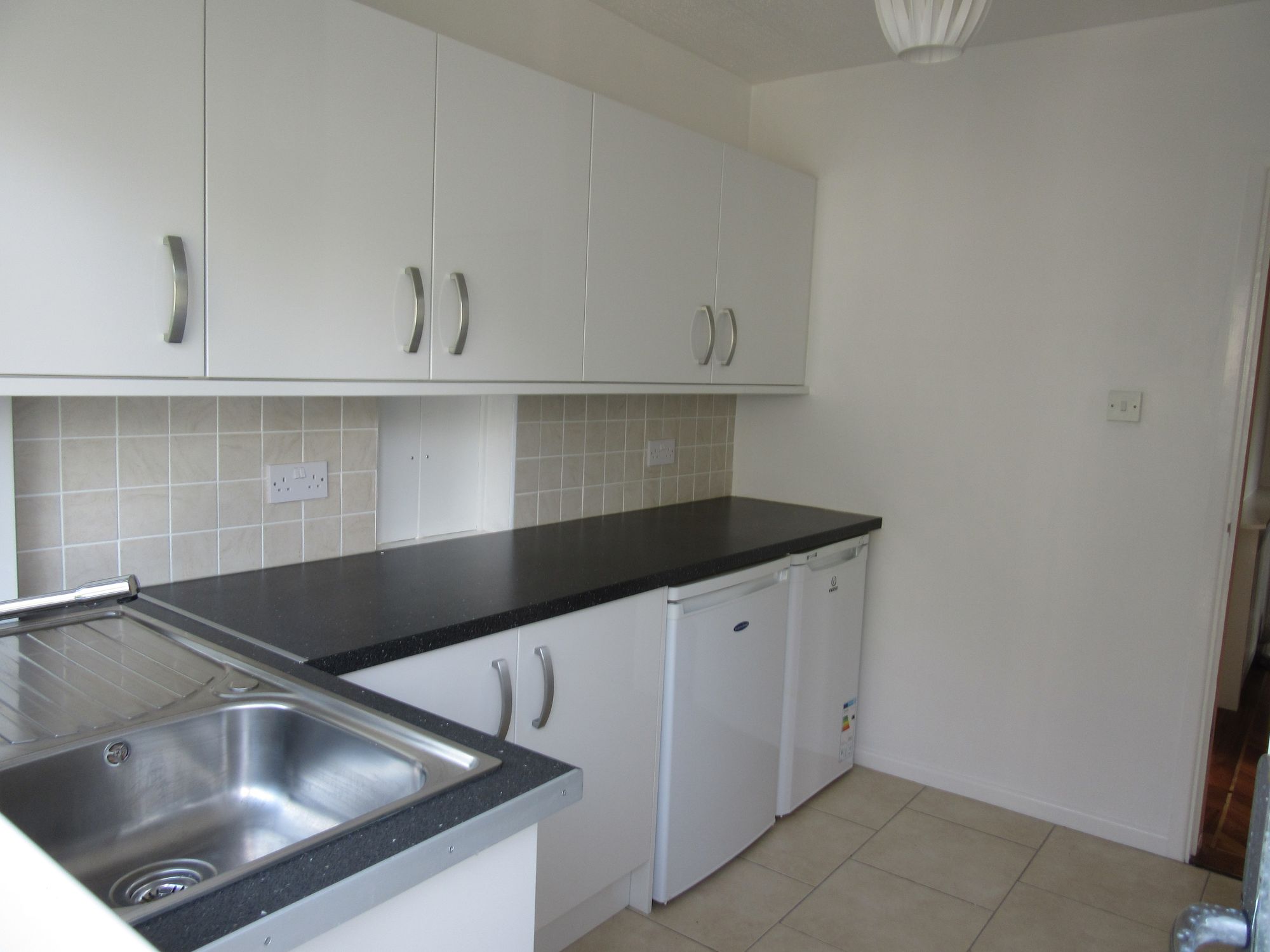 Flat Lisnagarvey Court in Cardiff