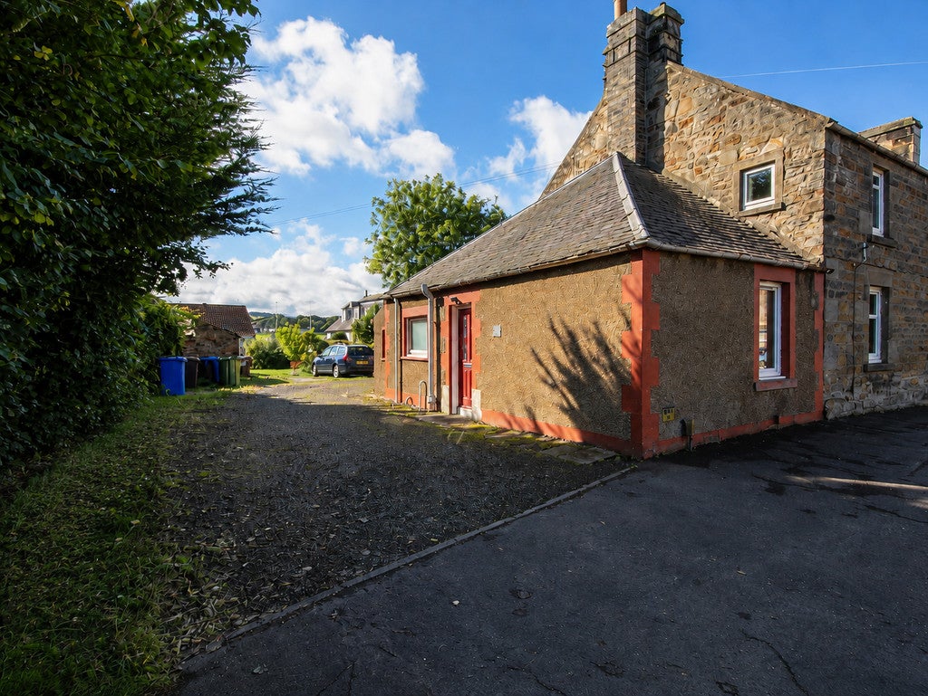 Room Main Street in East Calder