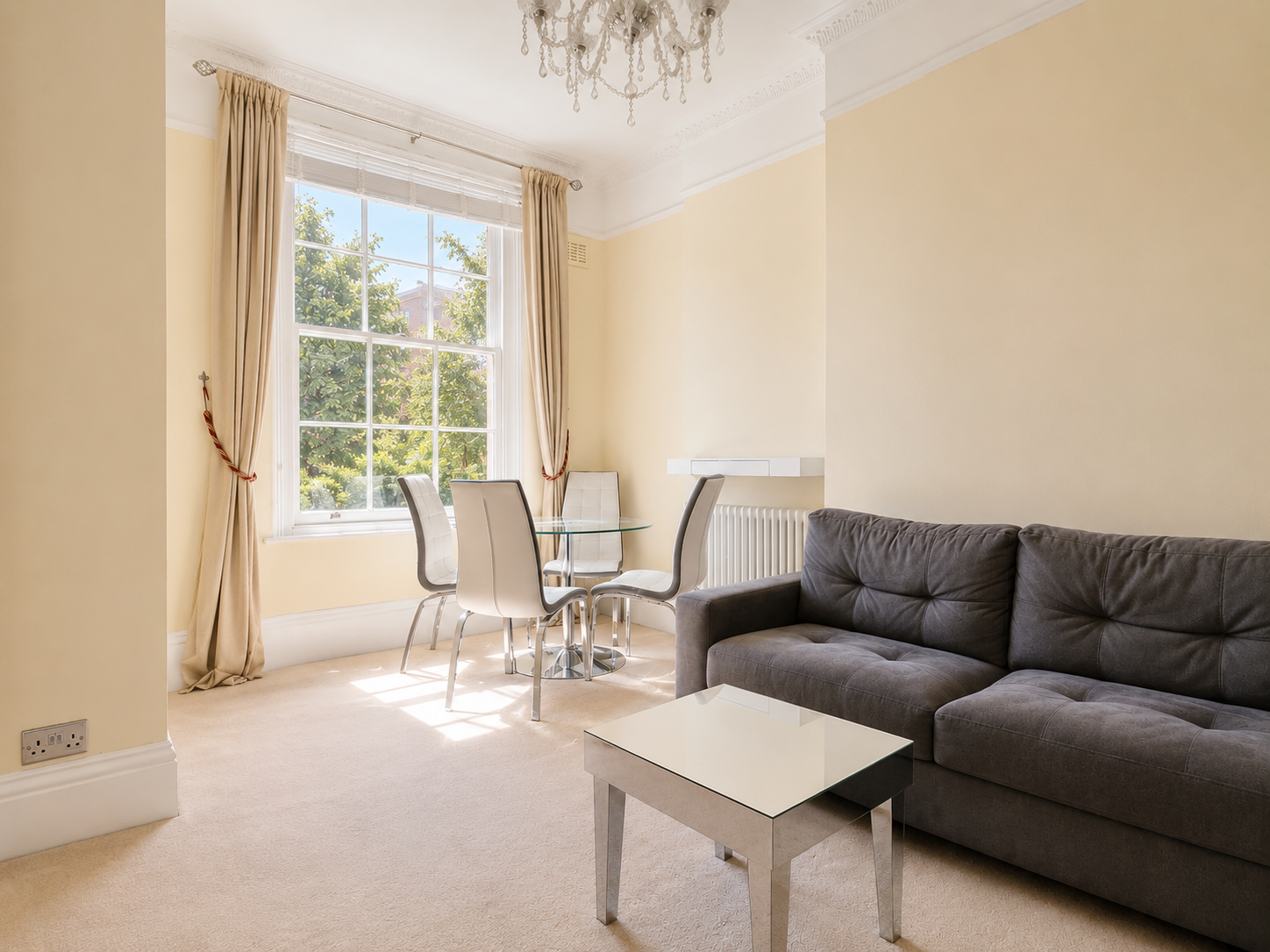 Flat Thorne Road in Greater London