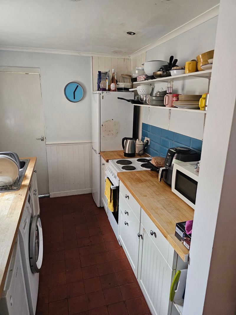 Room Nelson Road in Worcester