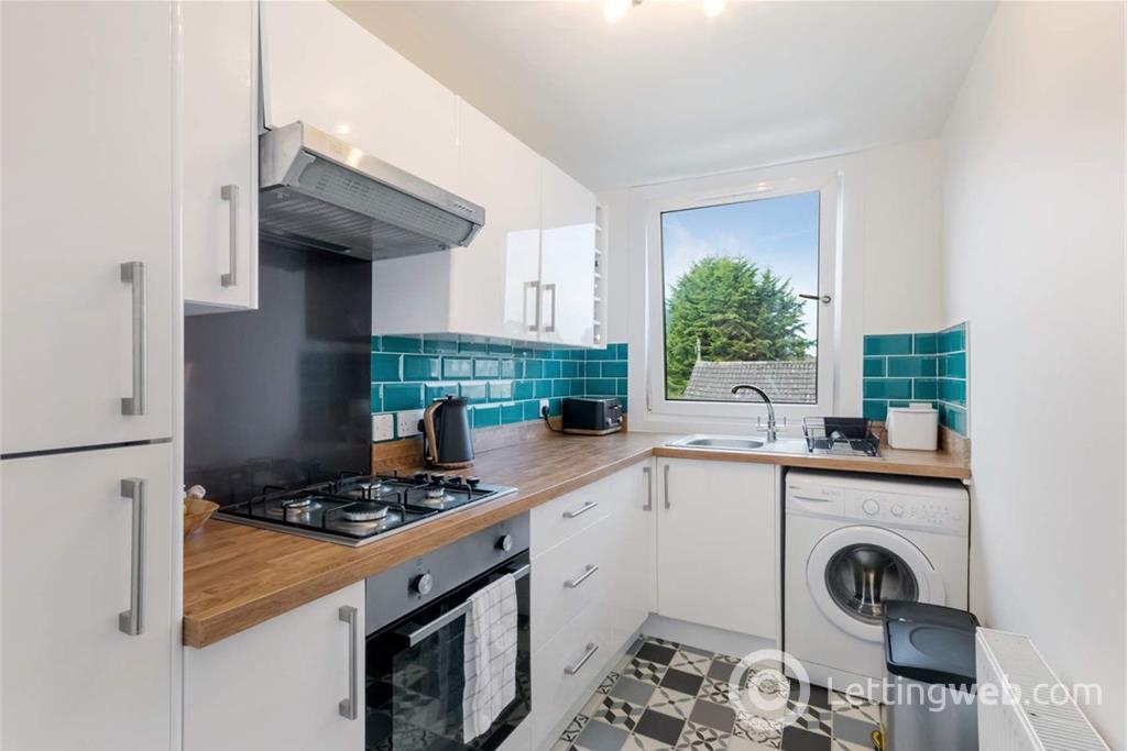 Flat Castleblair Lane in Dunfermline