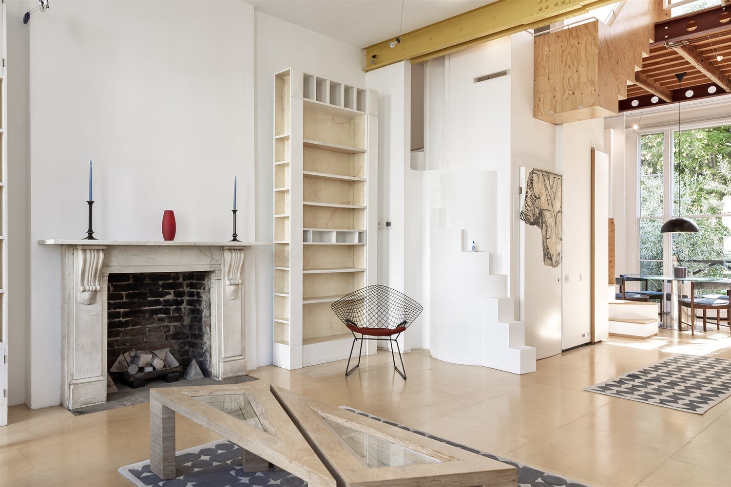 Flat Elgin Crescent in Greater London