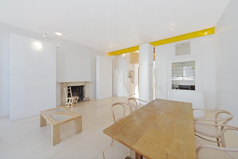 Flat Elgin Crescent in Greater London
