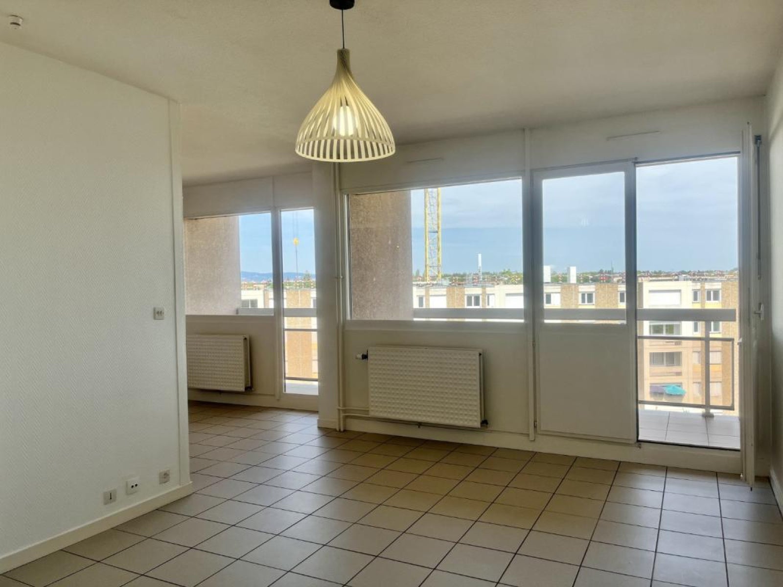 Flat Impasse de la Marne in Roanne