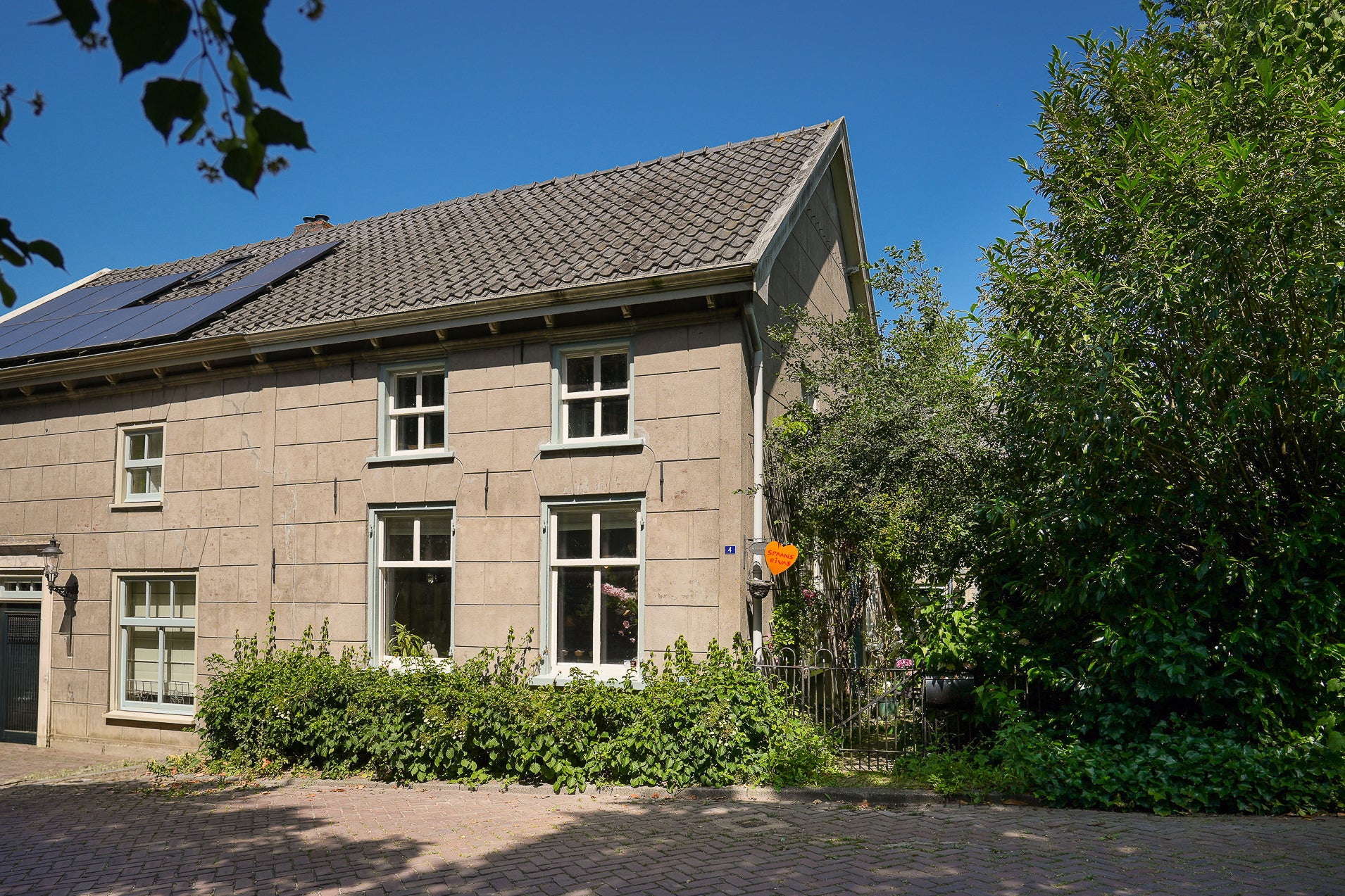 Huis Kerkstraat 4 in Rossum
