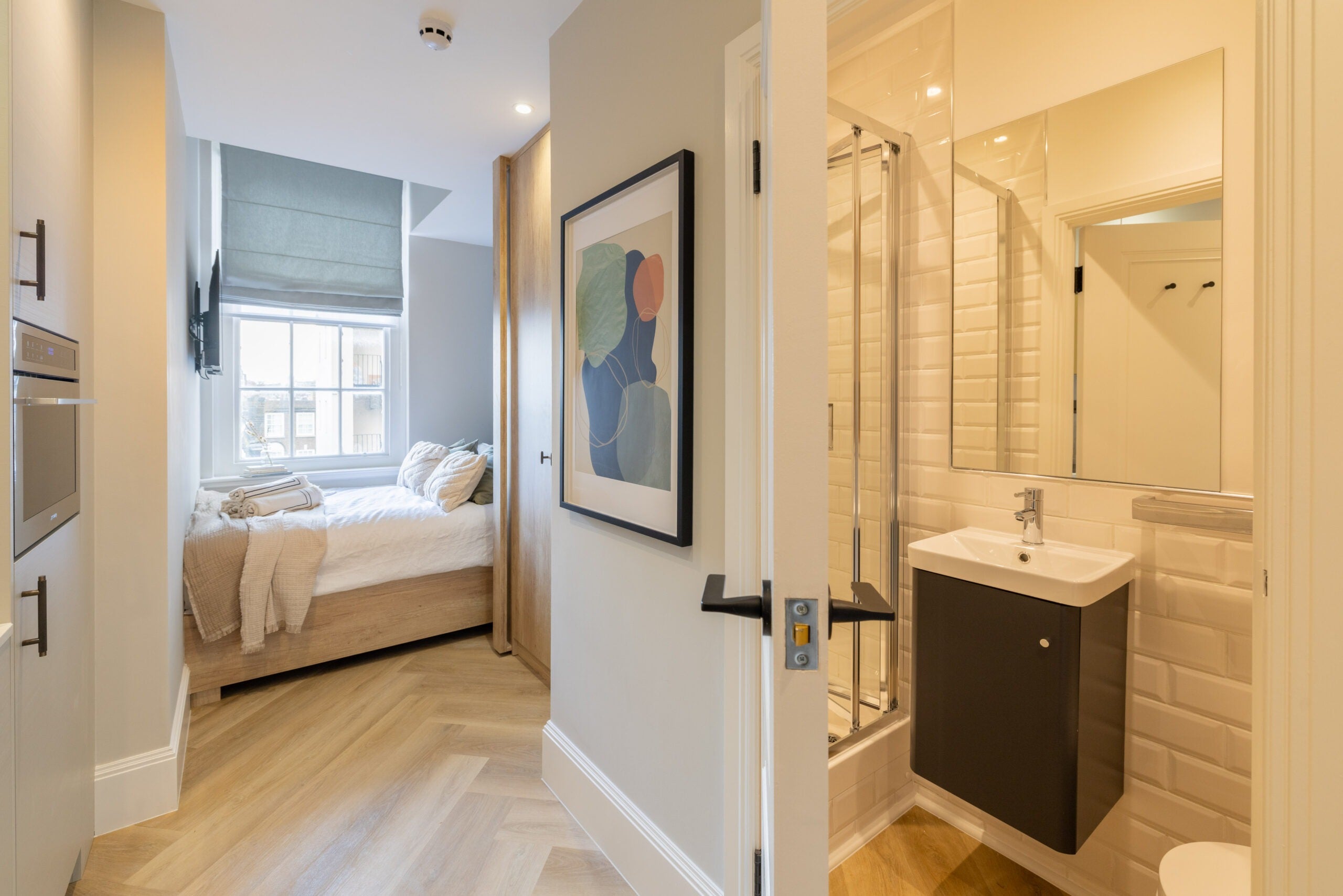 Flat Sloane Avenue in Greater London